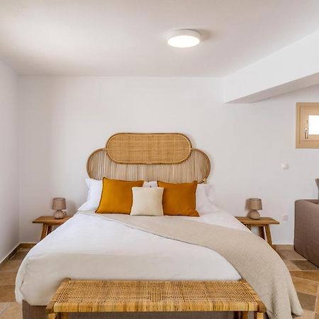 Vacay Suites フィロステファニ エクステリア 写真