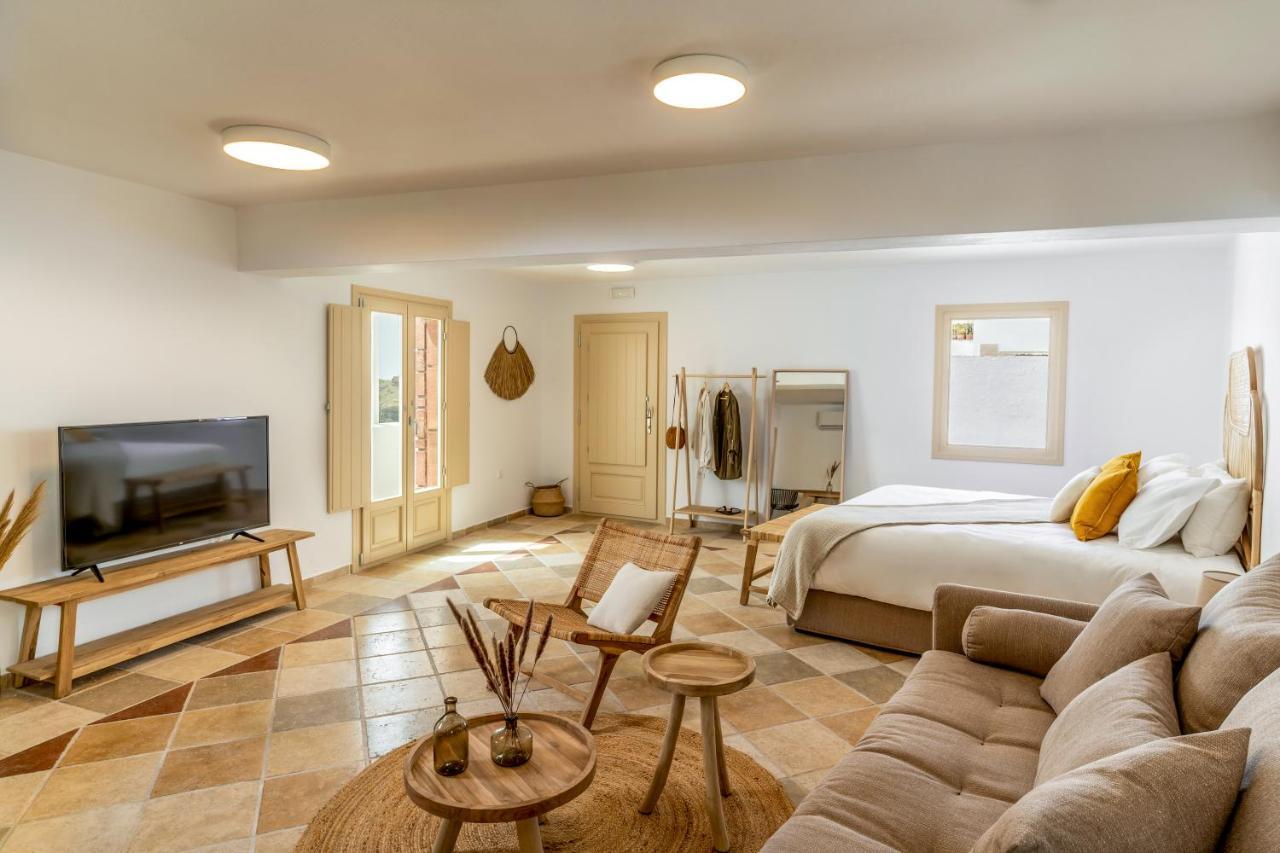 Vacay Suites フィロステファニ エクステリア 写真